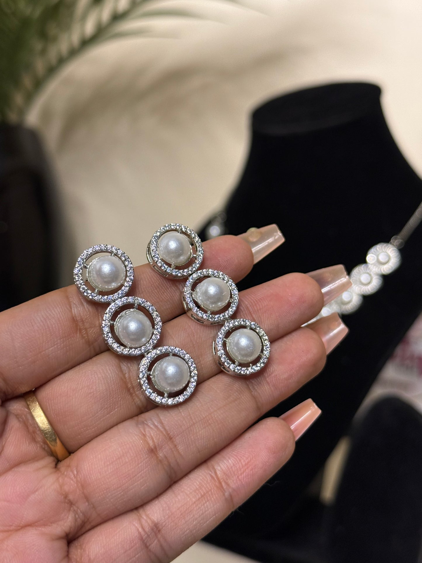 Pearl AD Necklace + Earrings (FLAT 50% OFF RIGHT NOW)