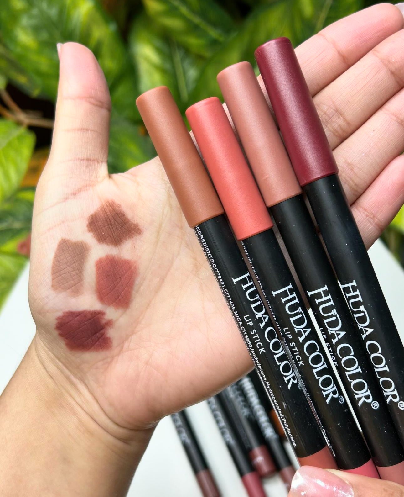 HUDA Colour Lip Crayons Set of 12