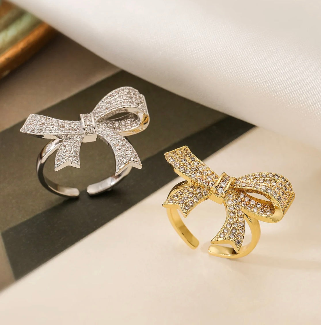 Dreamy Bow Ring (Adjustable)