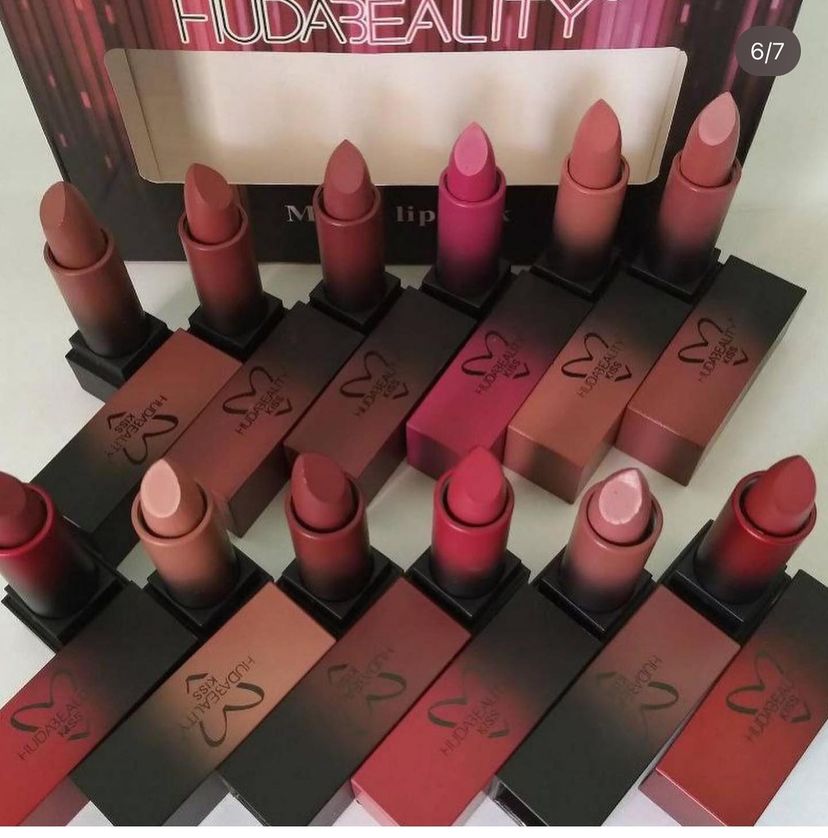 Huda Beauty Bullet Lipstick Set