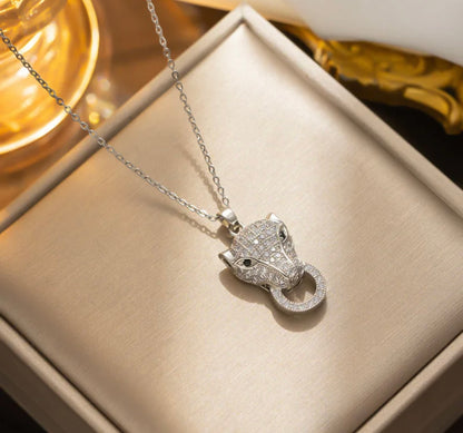 Premium Leopard Pendant (18k Gold Plated)