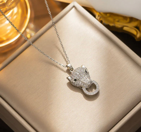 Premium Leopard Pendant (18k Gold Plated)