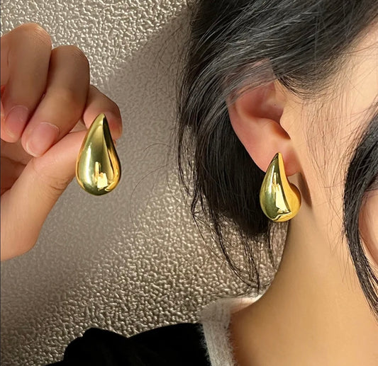 Water drop earrings