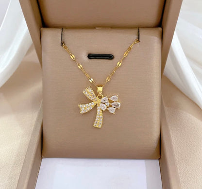 Pearl Stone Pendant (FLAT 50% OFF RIGHT NOW)