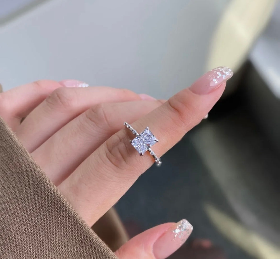 Arianna Ring (Adjustable) (FLAT 50% OFF RIGHT NOW)