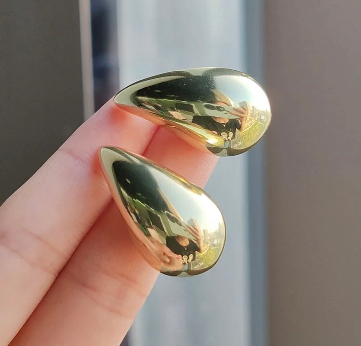 Water drop earrings