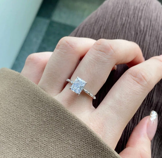 Arianna Ring (Adjustable) (FLAT 50% OFF RIGHT NOW)