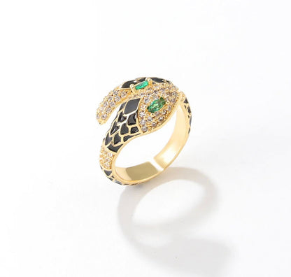 Snake Pattern Ring With Emerald (Adjustable)